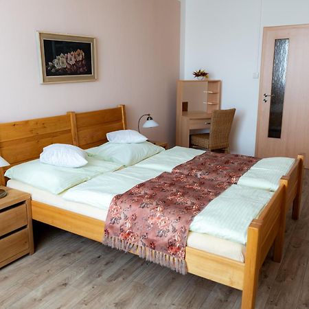 Hotel Cementar Hranice  Esterno foto