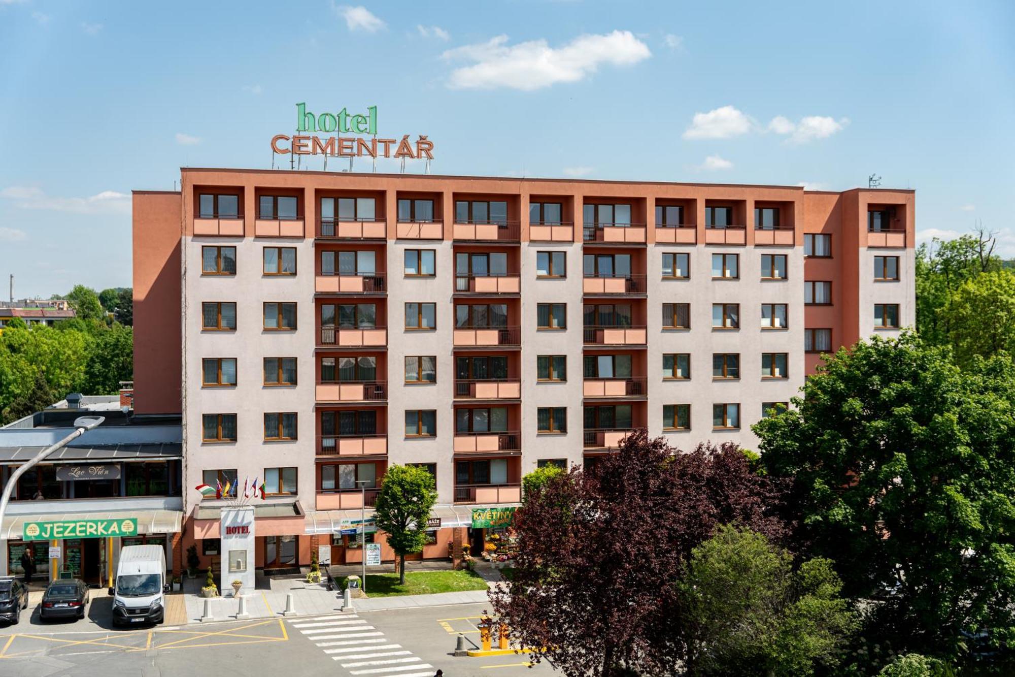 Hotel Cementar Hranice  Esterno foto