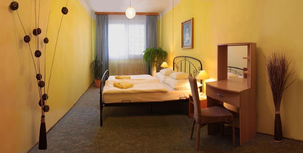 Hotel Cementar Hranice  Esterno foto